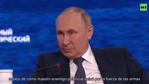 Bunkerny visitó el foro económico, donde volvió a hablar sobre los motivos del ataque a Ucrania.