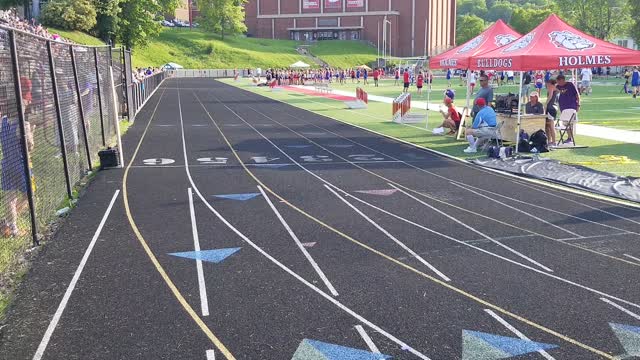 5.12.22 - Boys 1600m Run - Jerry Lancaster Middle School Invitational @ Holmes HS