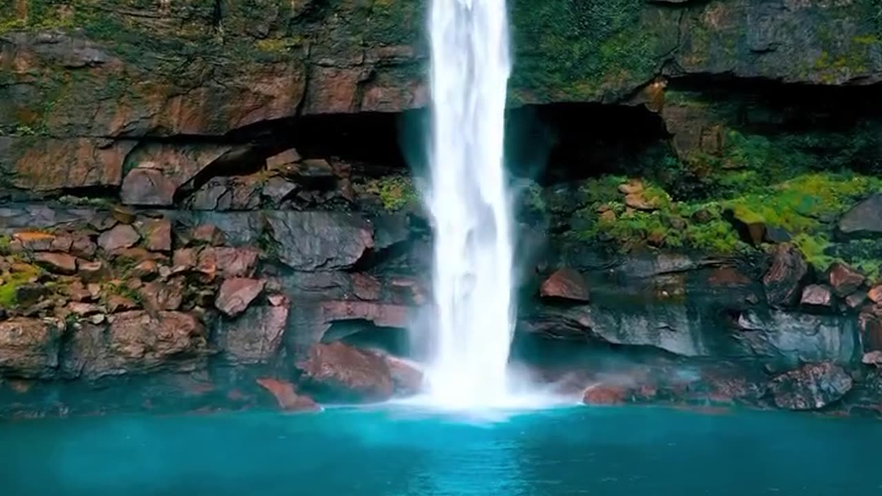 Phe Phe Falls, Meghalaya📍😲 Name a Better Waterfall...? 😍