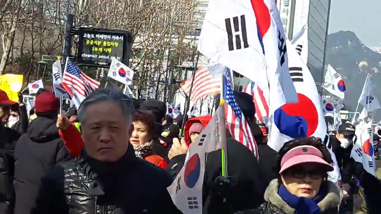 20180301_V3_S05(PLejIDLMM5E)3.1절 (윤창준 전 대변인 명연설) 대한문 시청앞 대로를 꽉 메운 태극기 국민들!!!