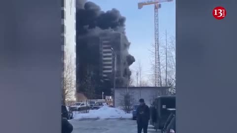 Russian Ukraine and America war Russian building is on fire #biaden #trump #putin