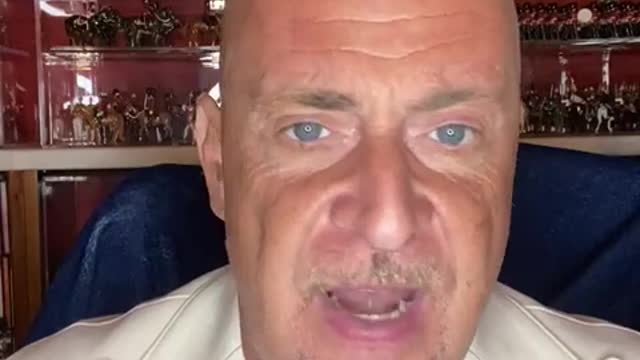 (18 OTTOBRE 2022) - ANDREA COLOMBINI: βCARI OVER OTTANTA, INVECE DELLA QUINTA DOSE, FATEVI UN BEL PROSECCO!!βπ₯π