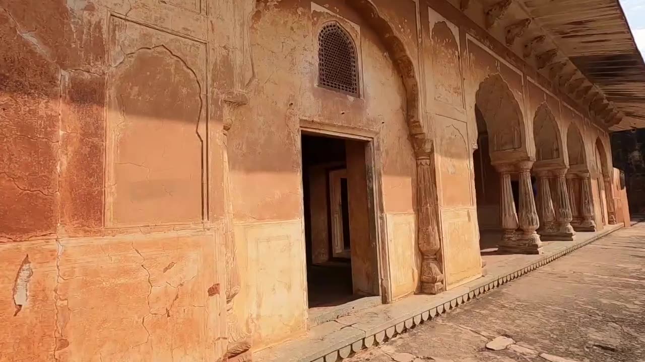 Jaigarh Fort Local Guide Tour