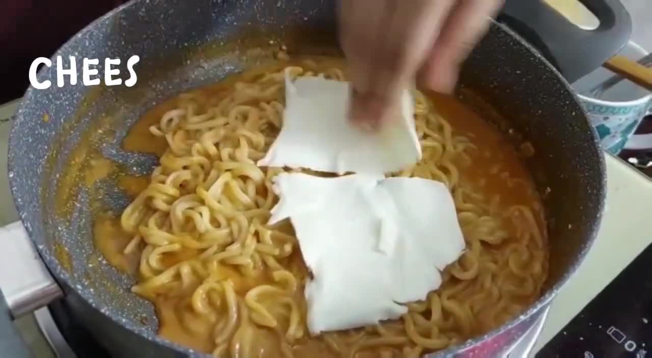 Cheesy ramen noodles ??? Foodie Moodie By Megha?