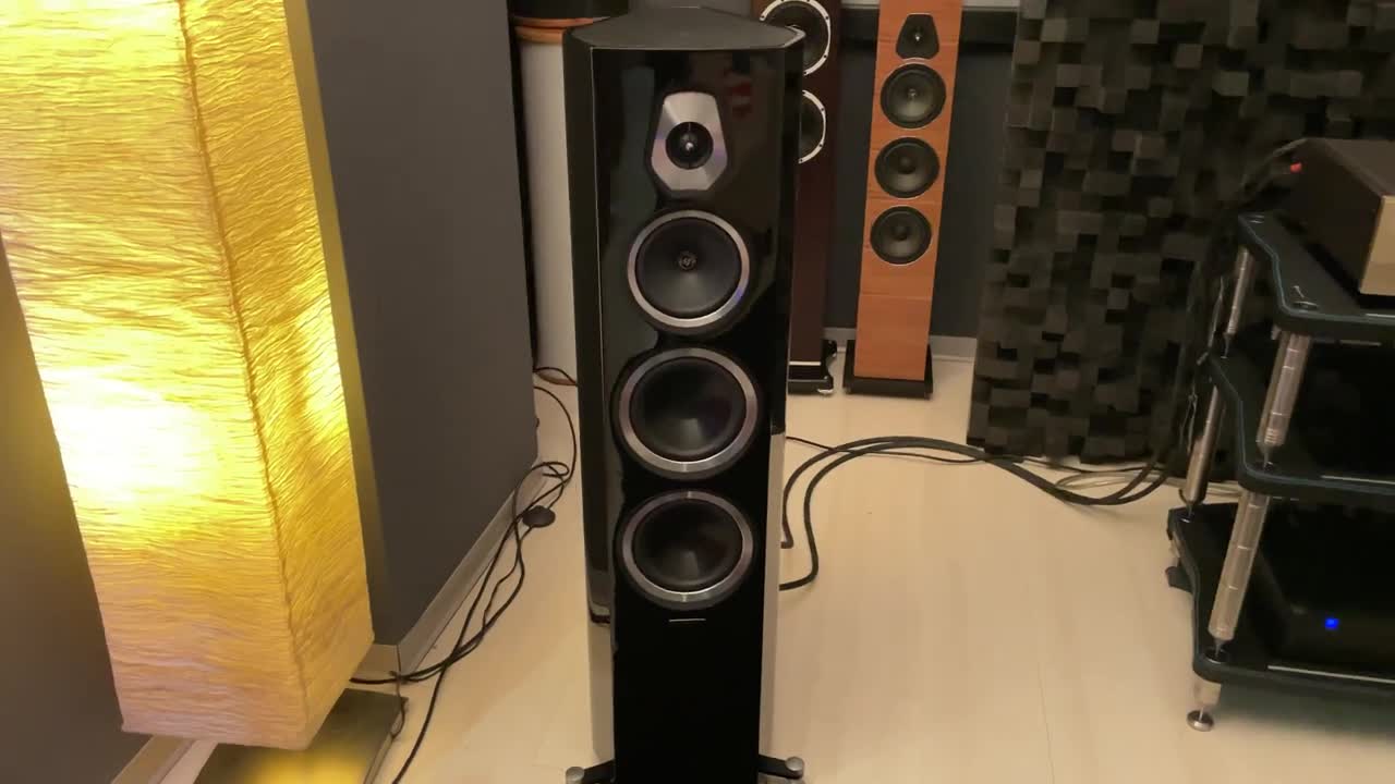 Untouchable - Jacob Bellens on Sonus faber SONETTO V [4Kᵁᴴᴰ] with Accuphase E-280