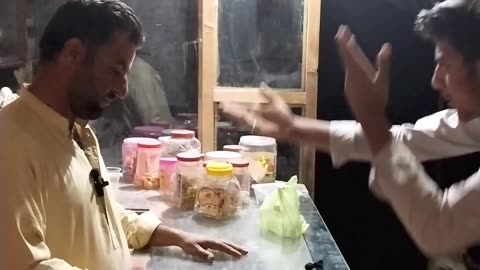 Dukandar aur chor