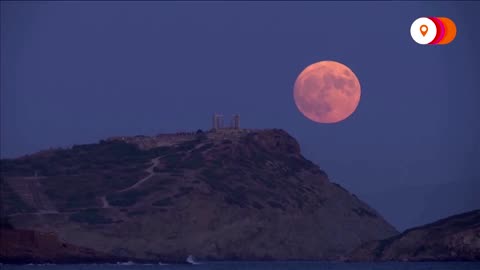 A rare Blue Supermoon is seen around the wotld