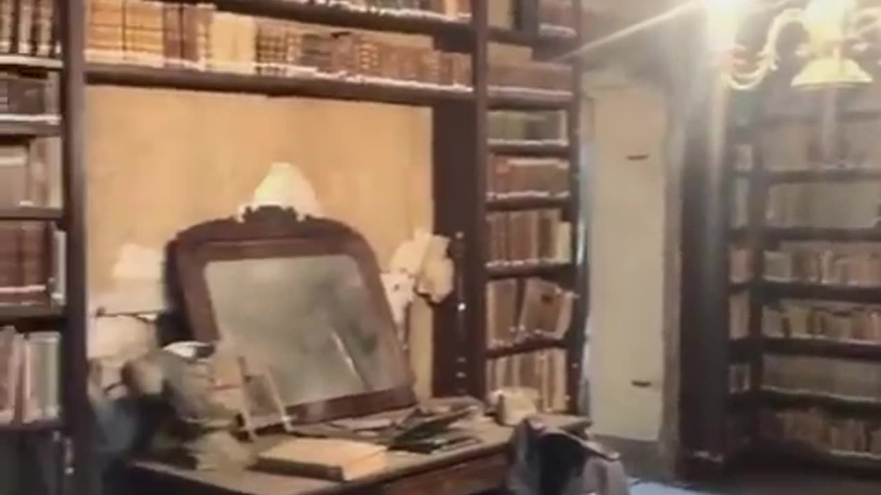 An Abandoned mansion in ltaly with a huge library 📚