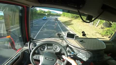 POV TRUCK DRIVING DAF XF 480 #6 | IN CZECH REPUPLIC 🇨🇿-7