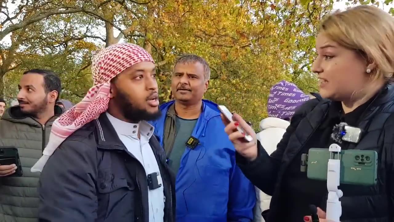 Once again Siraj loses the plot big time Speakers Corner