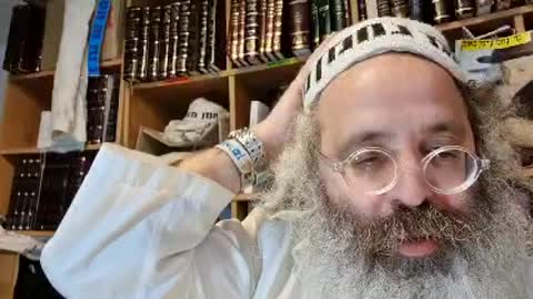 ברתיה דרבי עקיבא עבדא ליה לבן עזאי הכי רחילא בתר רחילא אזלא כעובדי אמה - שיר נ נח מסכת כתובות דף סג