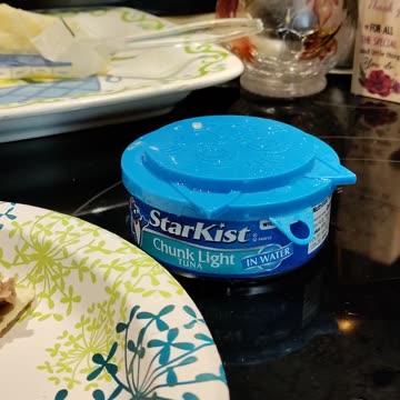 Eating Starkist Chunk Light Tuna, Dbn, MI, 8/31/23