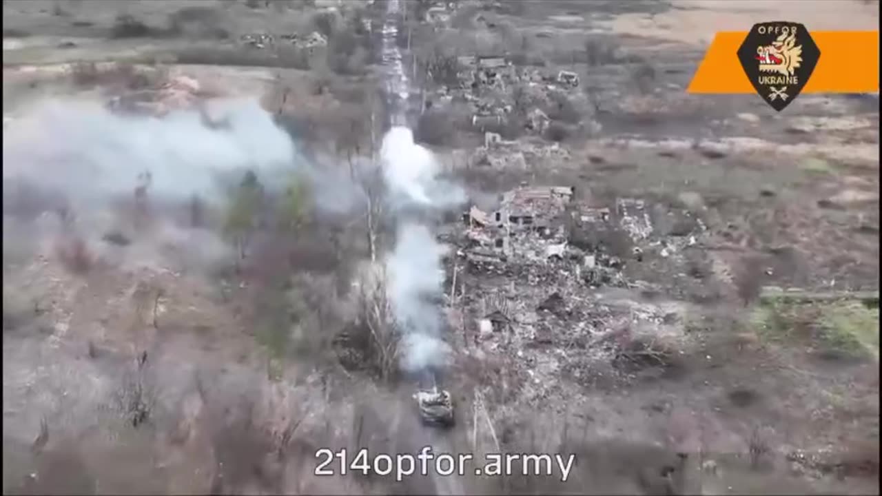 Ukrainian T64 Tank Firing on Russian Positions