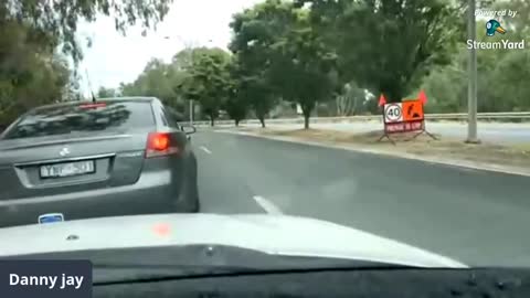 Vicpol Communist check point at Border closure