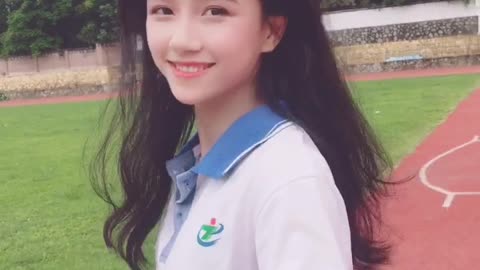 Female students are very sunny.