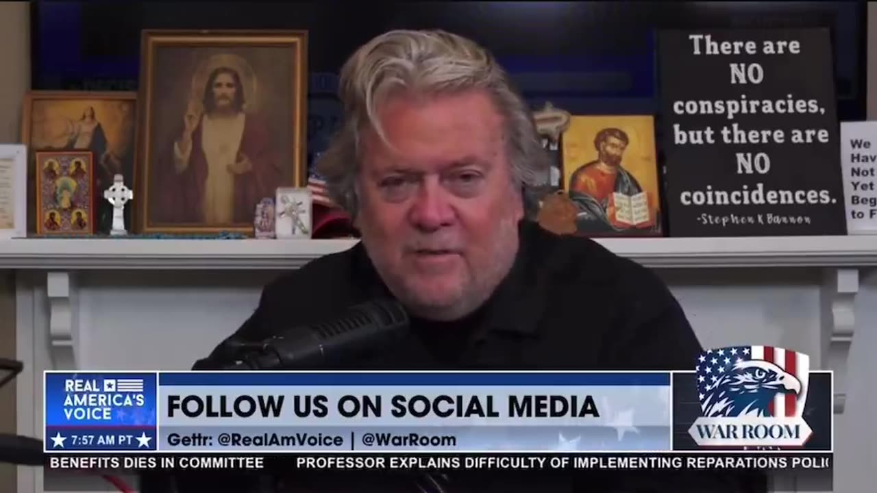 Steve Bannon to Host Monday's War Room Show Outside Federal Prison