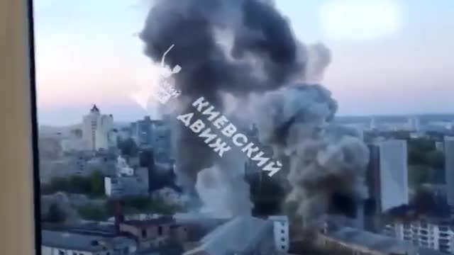 BIG EXPLOSION IN KYIV