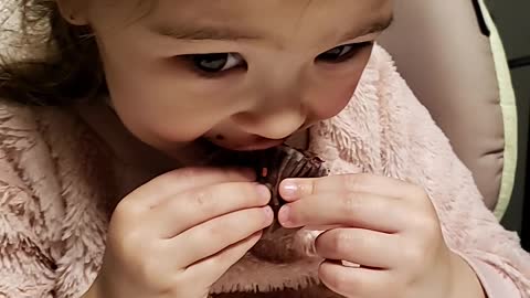 Kids loves cupcakes #toddlers