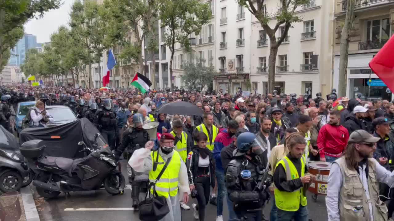 Paris: Police March with Lockdown, Vaccine Passport Protesters Aug. 7, 2021