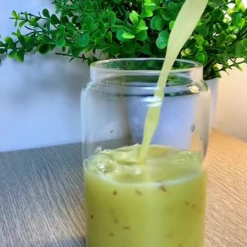 Super Slimdow Juice Smoothie Recipe To Help You To Glow From The Inside Out