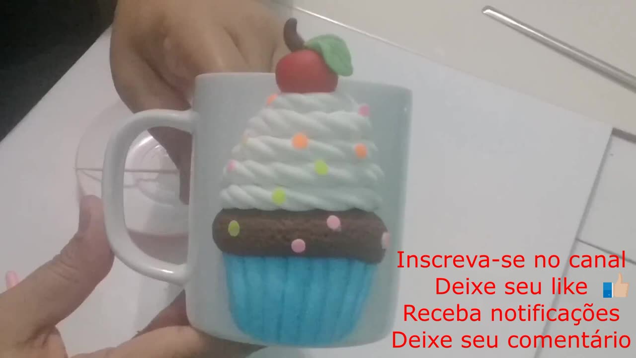 ARTESANATO EM BISCUIT CANECA DECORADA CUPCAKE