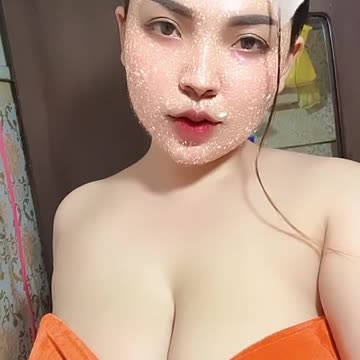 Beautiful Girls Big Breath So Hot