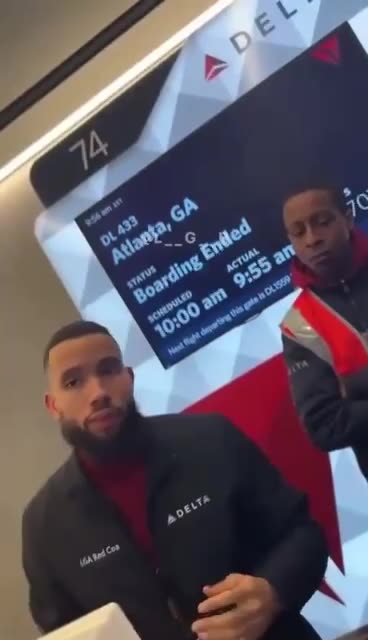 Delta airlines employee shuts down trans activist.