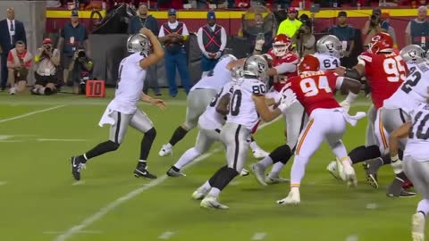 Derek Carr BEAUTIFUL deep ball to Davante Adams but Raiders miss the 2pt conversion