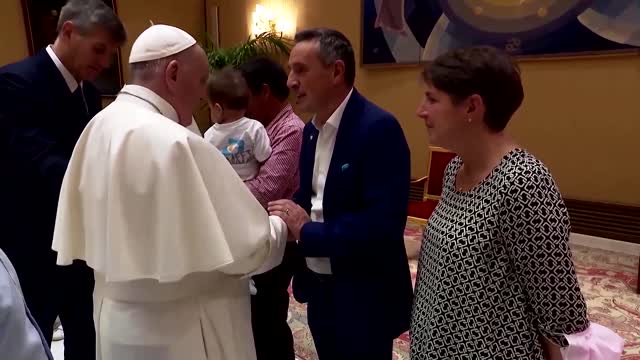 Pope meets Christians who fled Afghanistan