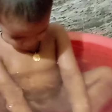 Cute Kid bath time 😍🥰😘😘 👇 See the Description for a Surprise!