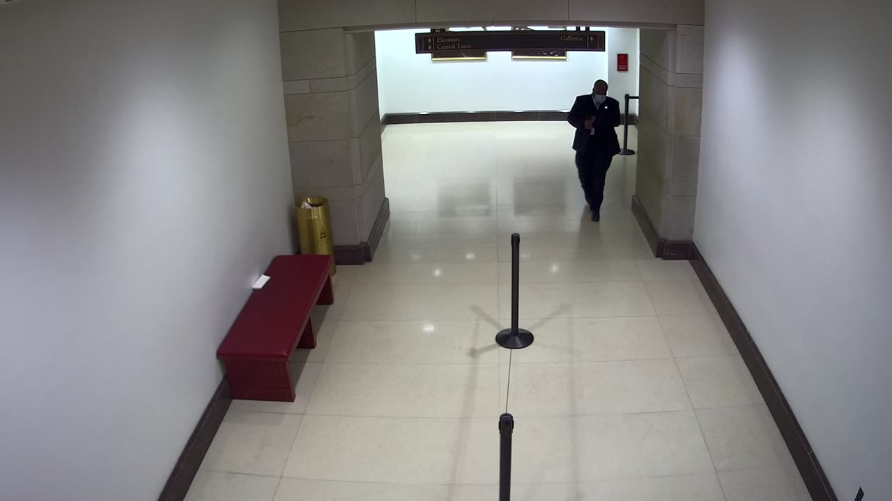 7080CVCULElevator17-18toGalleries_2021-01-06_10h20min01s297ms.mp4