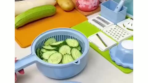 multipurpose fruit and vegetable grater