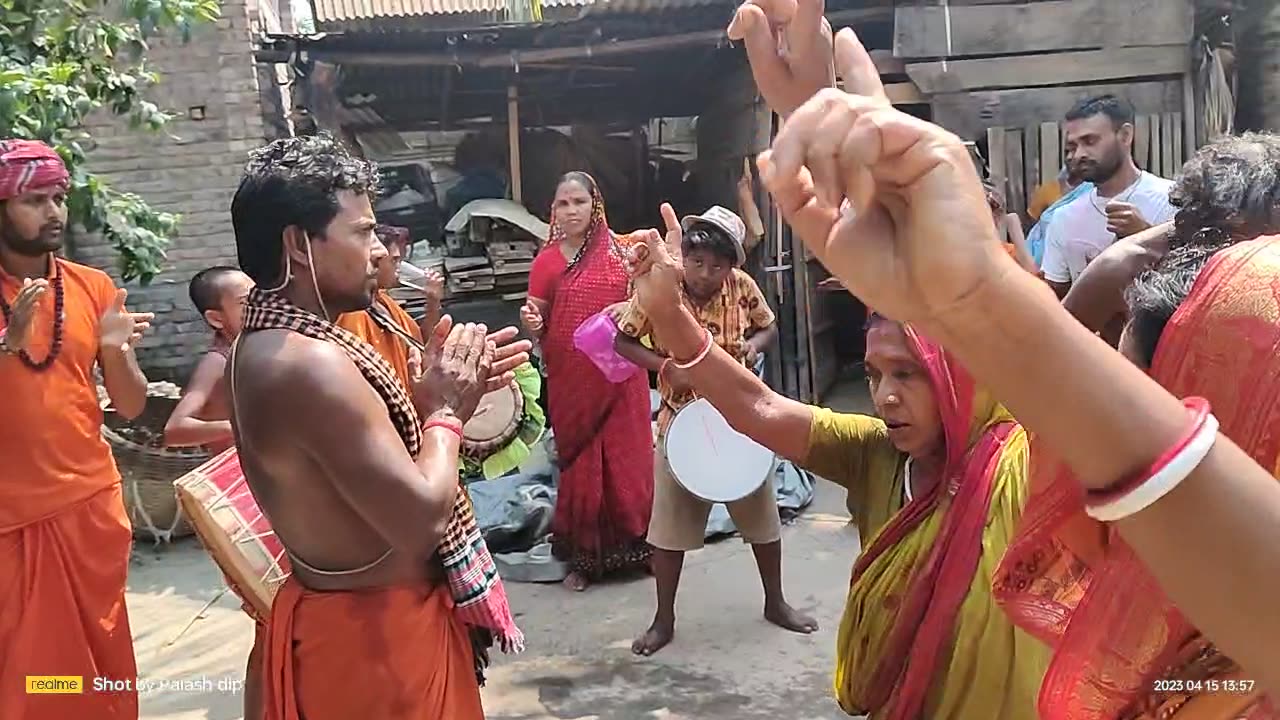 Saints are earning money by traveling to Baba Mahadev's village.