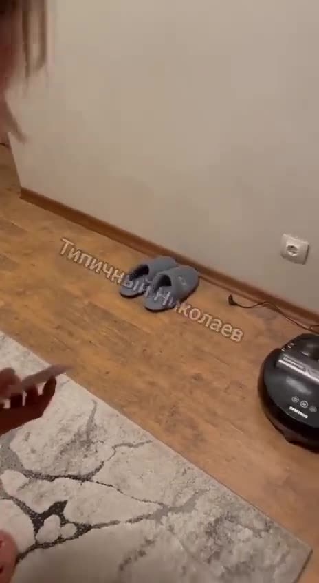 Large explosions in Mykolaiv as a family shelters in their home. reports of a missile strike.