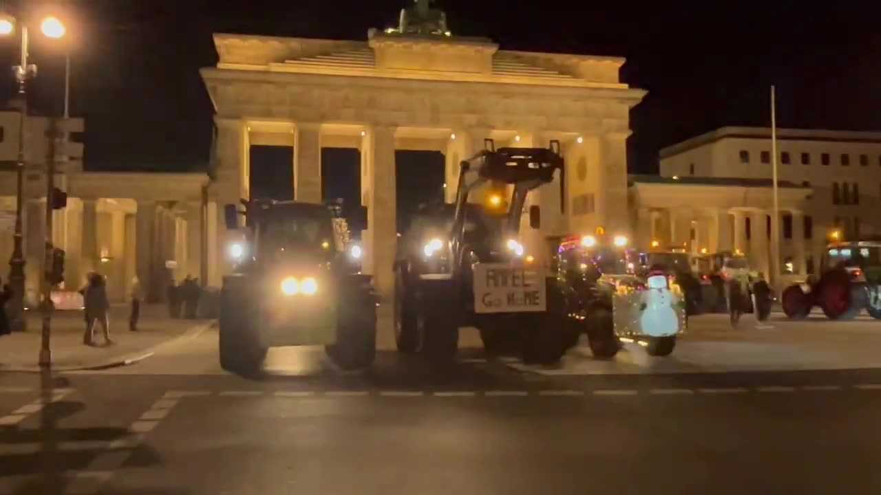 First tractors arrive at the Brandenburg Gate in the German capital Berlin amid farmer protest.