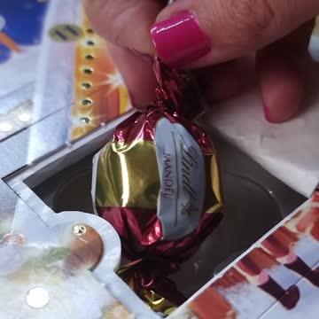 Day 2 LINDT Christmas Advent Calendar 🎄🎅🏼