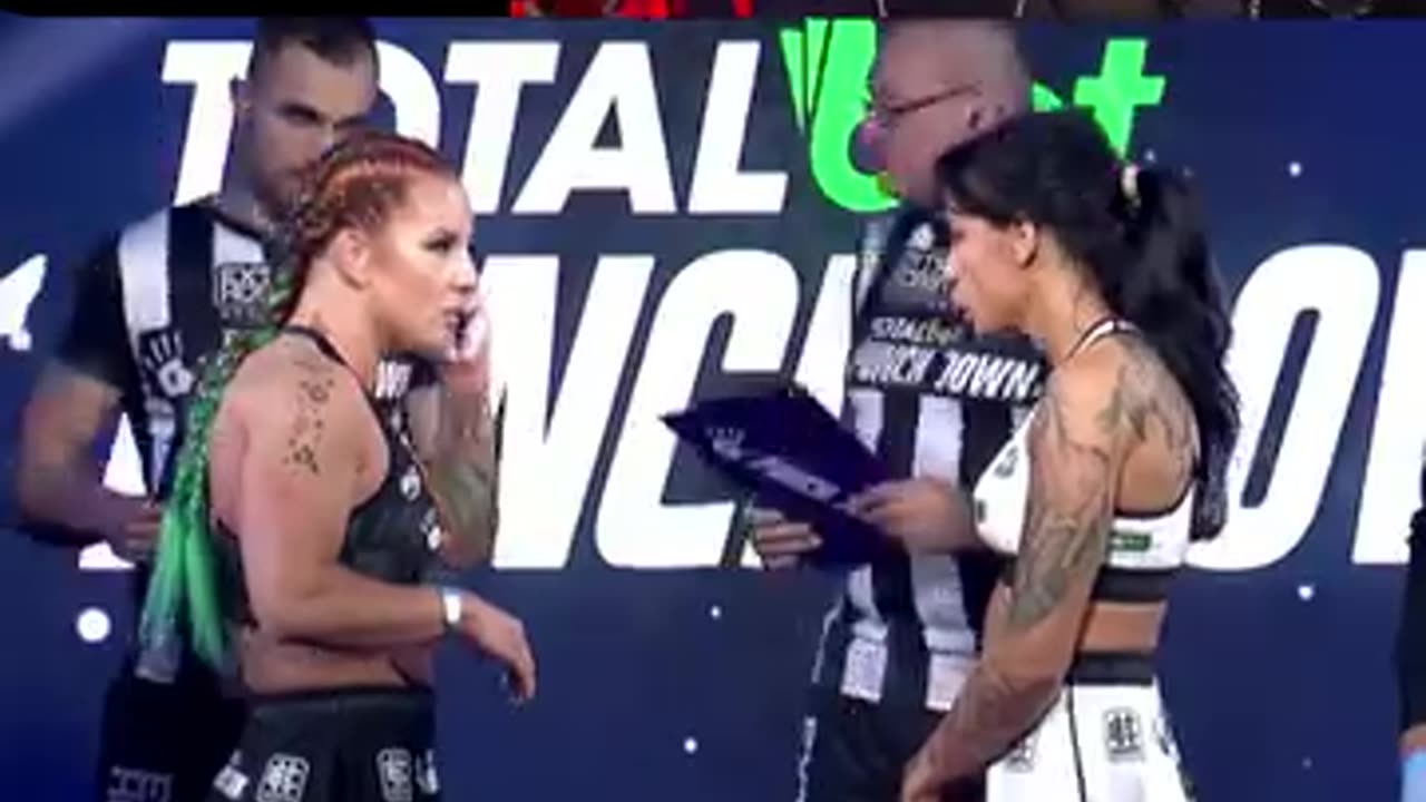 Boxers vs bodybuilder slap 😱