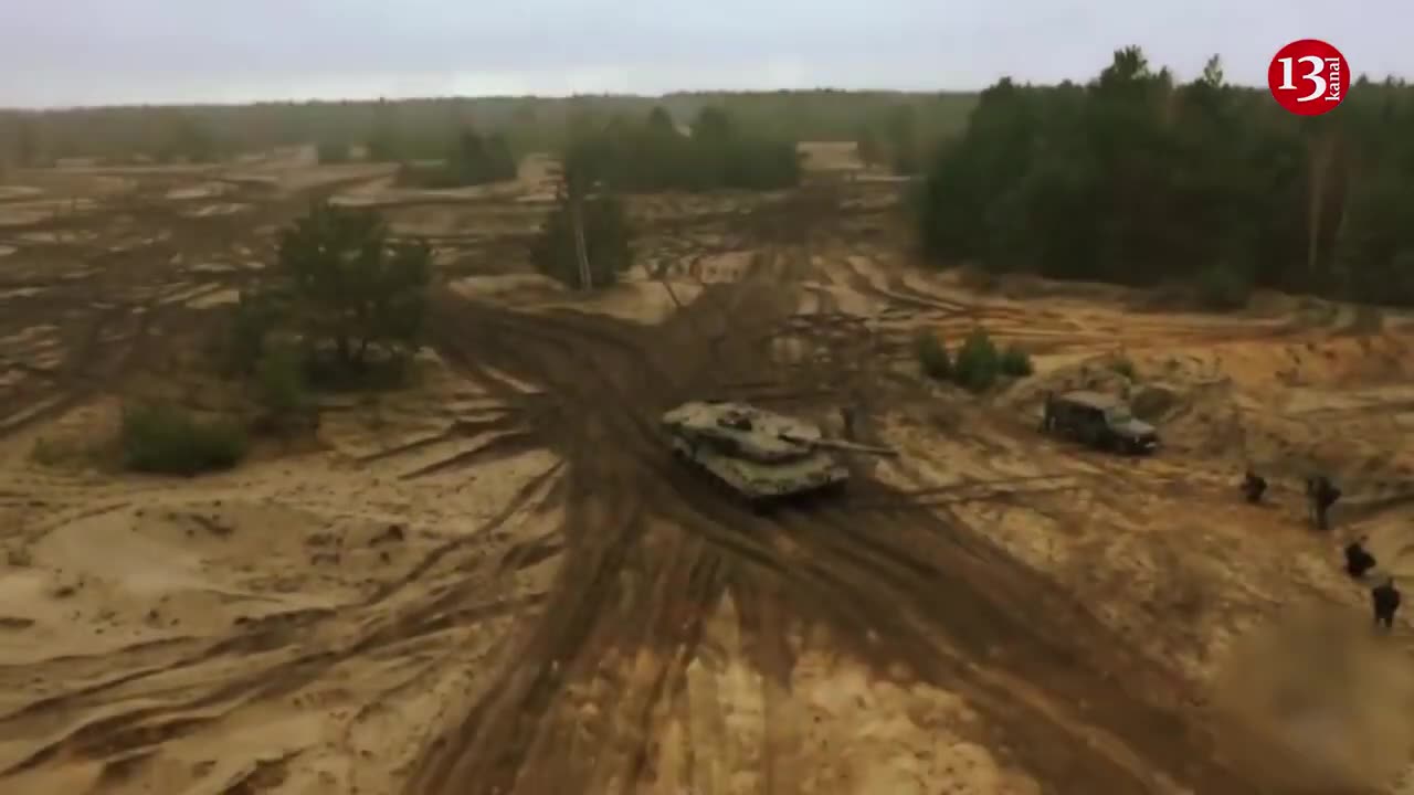 Another 10 Leopard 2 tanks sent by Poland have arrived in Ukraine