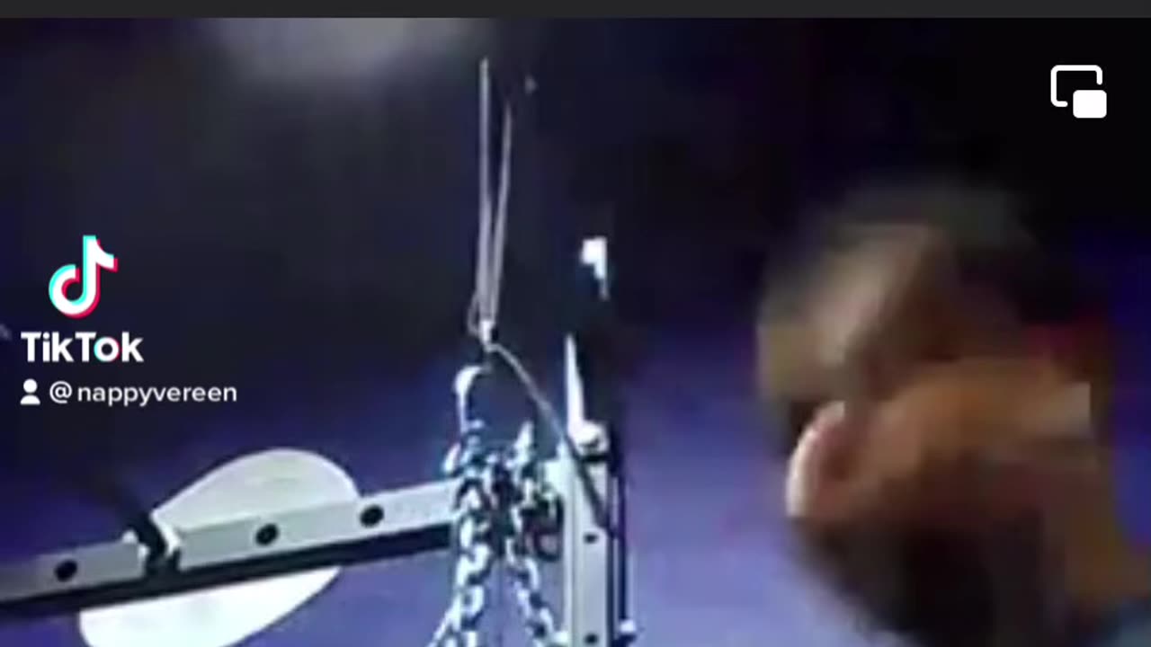 WHO SAID THAT BIG ARMS SLOW YOU DOWN IN BOXING?! 💪🏿 🥊