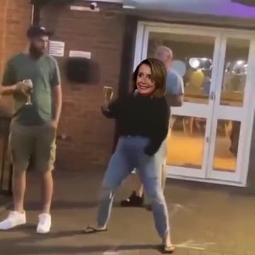 Drunk Aunt Nancy 🟠⚪🟣The NPC Show