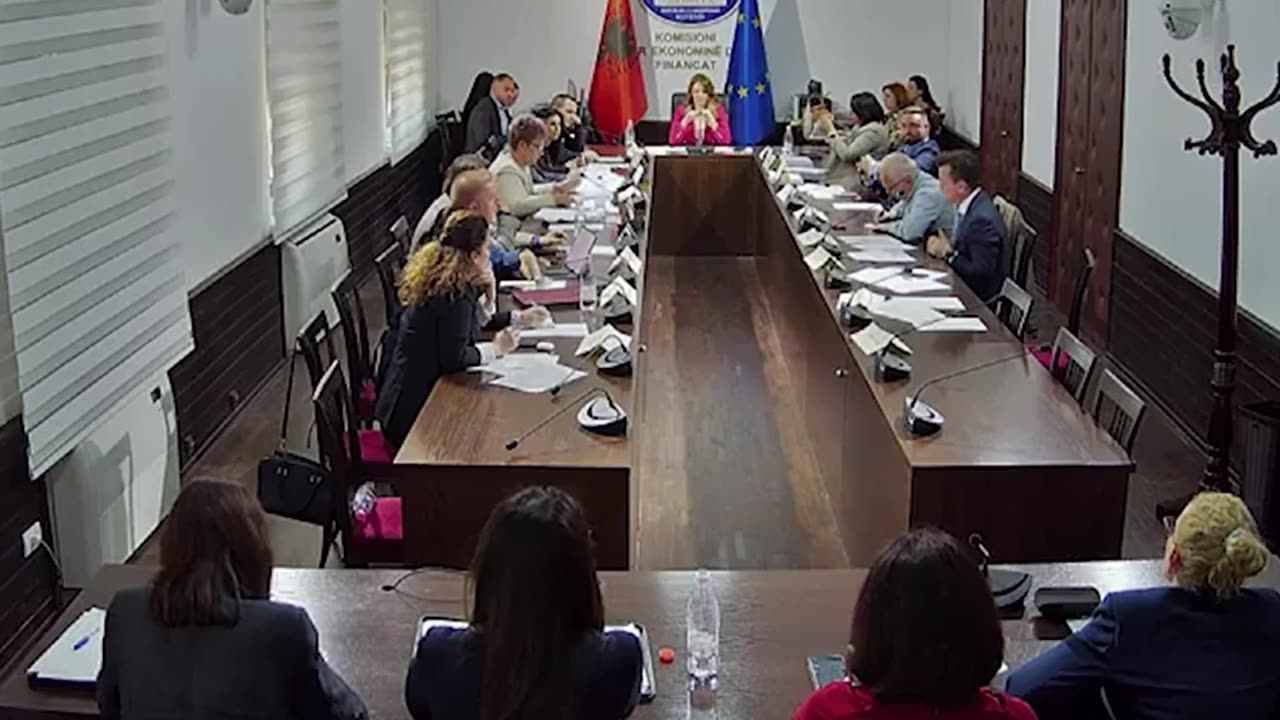 Shehaj voton kundër: Ofenduese që të rrisim rrogat tona