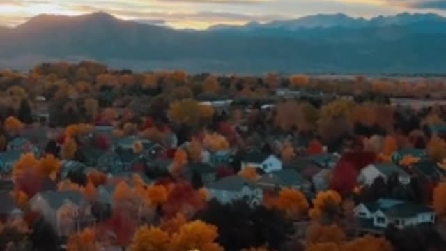 Autumn Scenery in Residential Areas of Naxi Prefecture