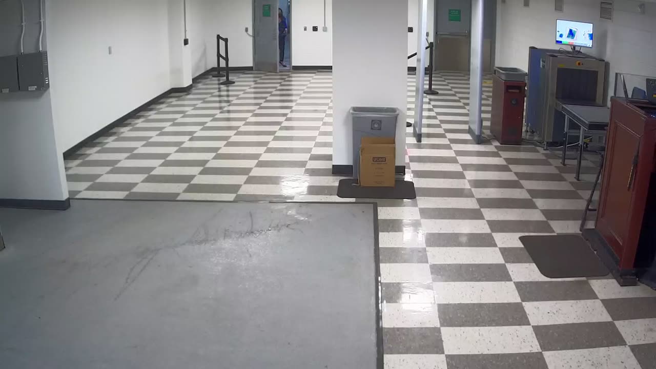 6127RHOBG3G3L4Lobby8Exterior_2021-01-06_09h20min00s793ms.mp4