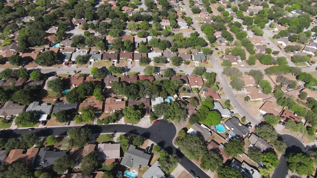 Dji Flys INTO plane