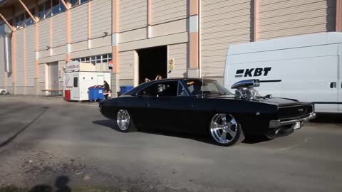 Victory burnout Supercharged Dodge Charger 68