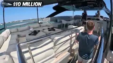 $1 vs $1,000,000,000 Yacht!