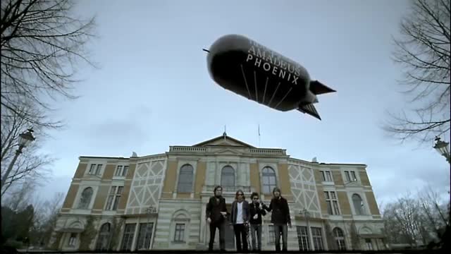 Phoenix - Lisztomania (Official Video)_Cut