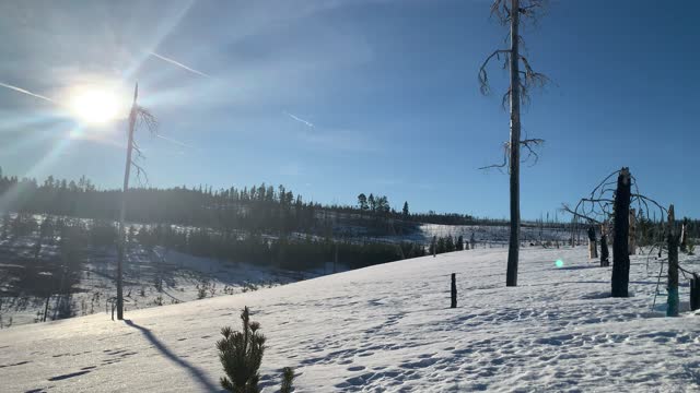 Climbing the Snowy Mountains – Upper Three Creek Lake Sno-Park – Central Oregon – 4K