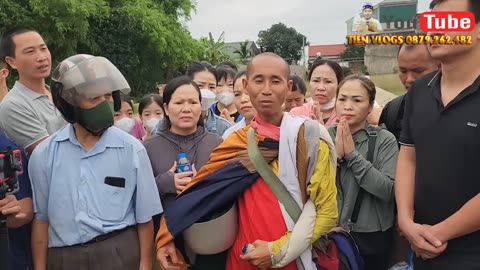 Monk Thich Minh Tue