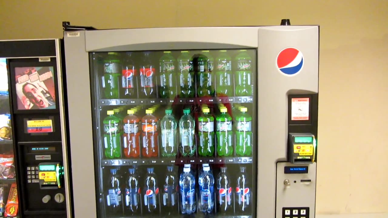 Royal Vendors Vending Machine at CBA Building UNL